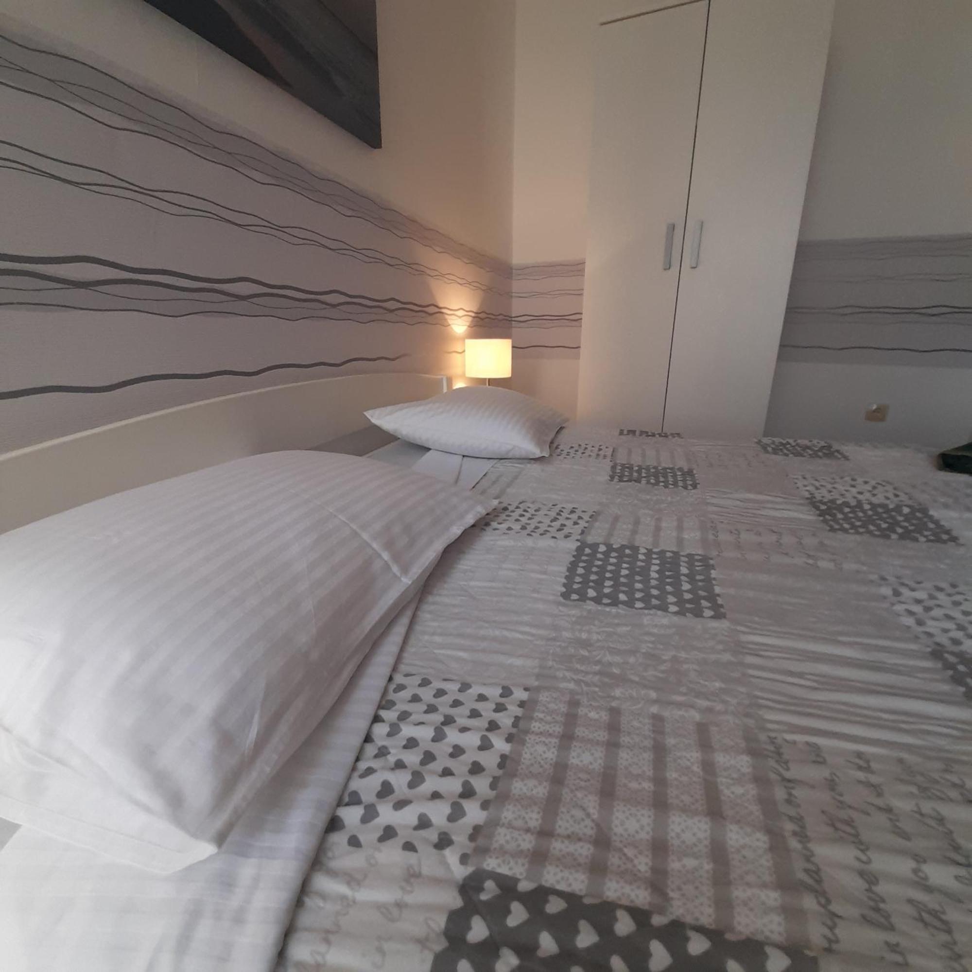 Beach Pearl 1 Jesenice (Split-Dalmatia) Exterior foto