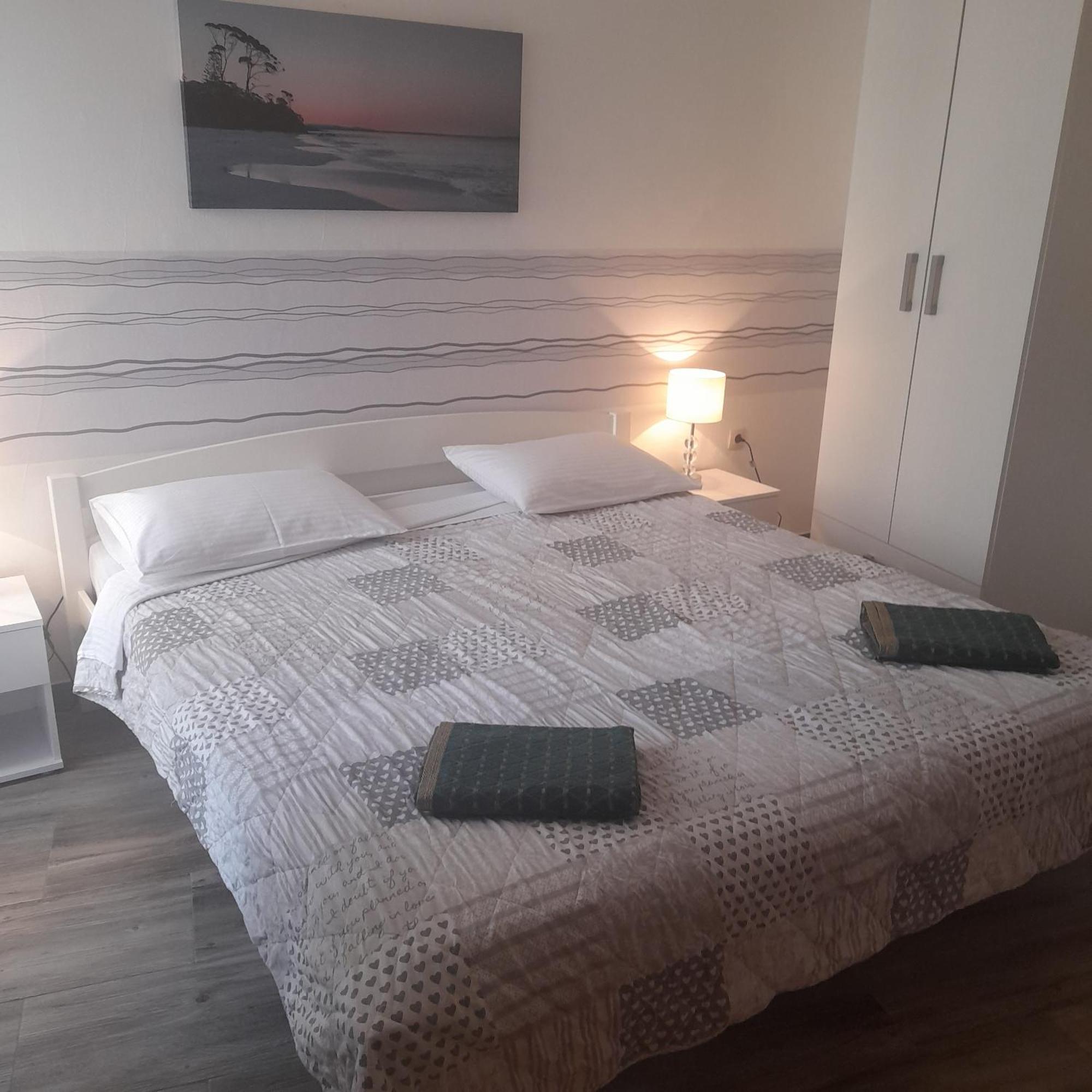 Beach Pearl 1 Jesenice (Split-Dalmatia) Exterior foto